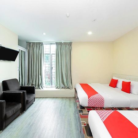 โอโย 479 เดอะ กรีน โฮเต็ล Hotel อัมปัง ภายนอก รูปภาพ