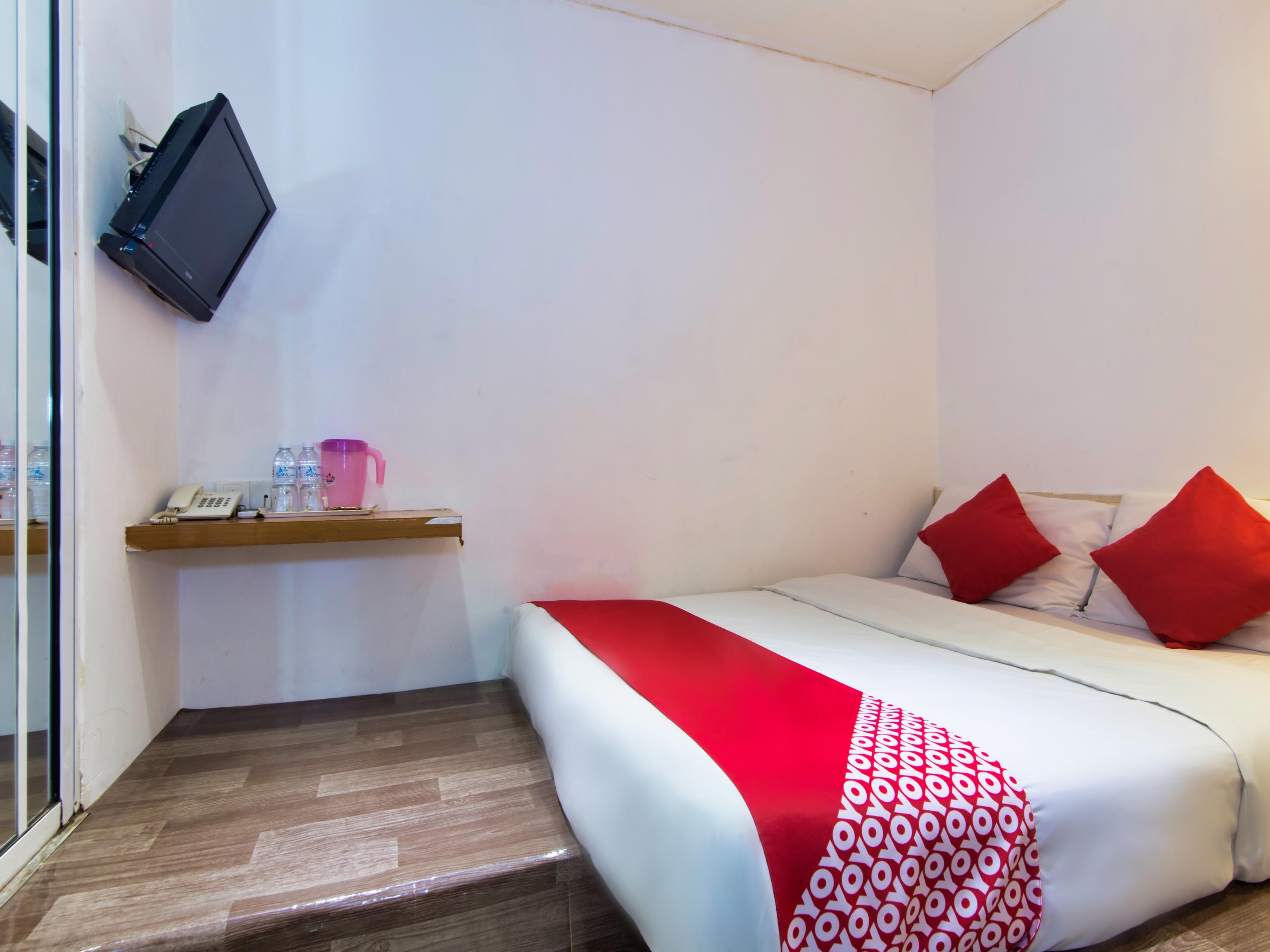 โอโย 479 เดอะ กรีน โฮเต็ล Hotel อัมปัง ภายนอก รูปภาพ