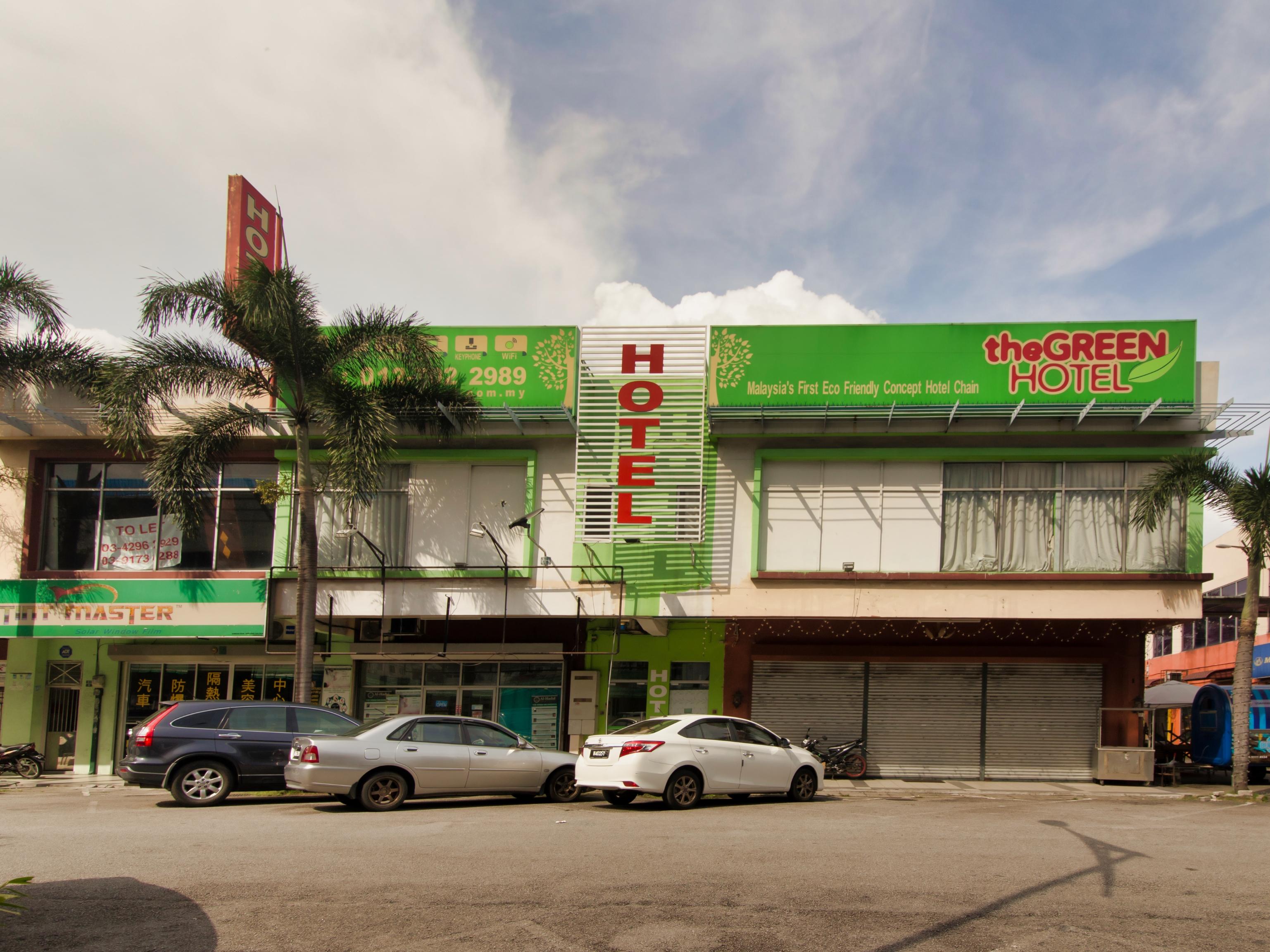 โอโย 479 เดอะ กรีน โฮเต็ล Hotel อัมปัง ภายนอก รูปภาพ