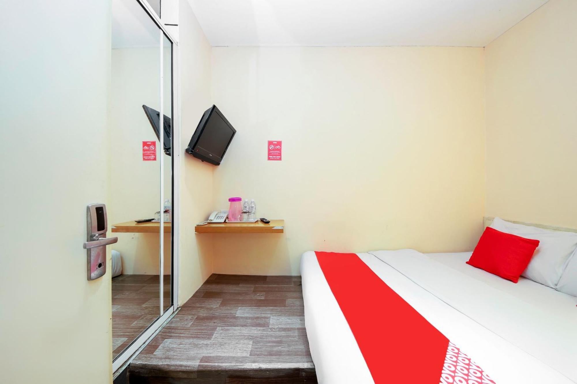 โอโย 479 เดอะ กรีน โฮเต็ล Hotel อัมปัง ภายนอก รูปภาพ