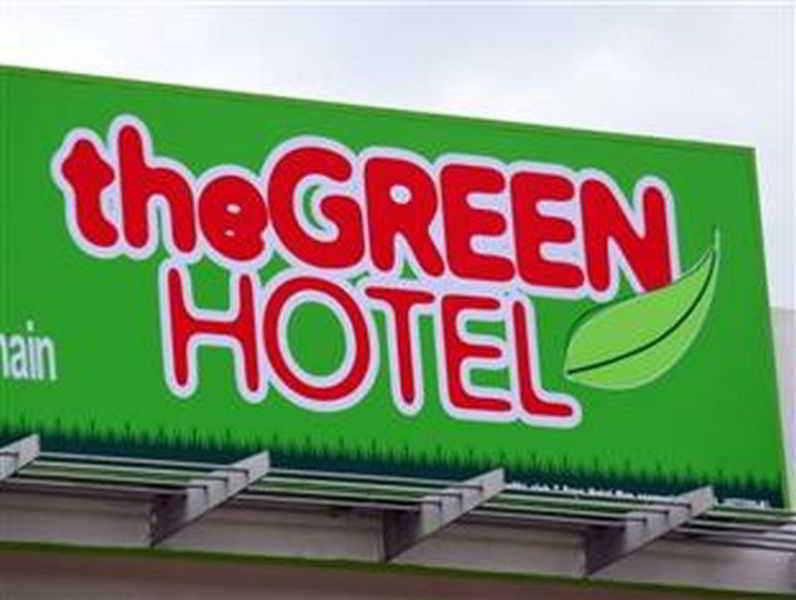โอโย 479 เดอะ กรีน โฮเต็ล Hotel อัมปัง ภายนอก รูปภาพ