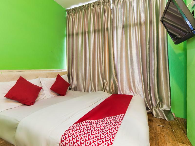 โอโย 479 เดอะ กรีน โฮเต็ล Hotel อัมปัง ภายนอก รูปภาพ